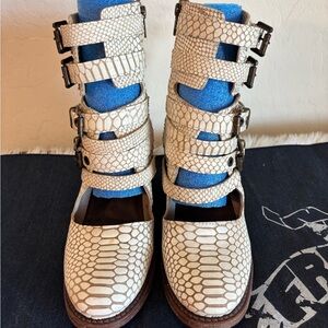 Freebird by Steven Clover 🦄